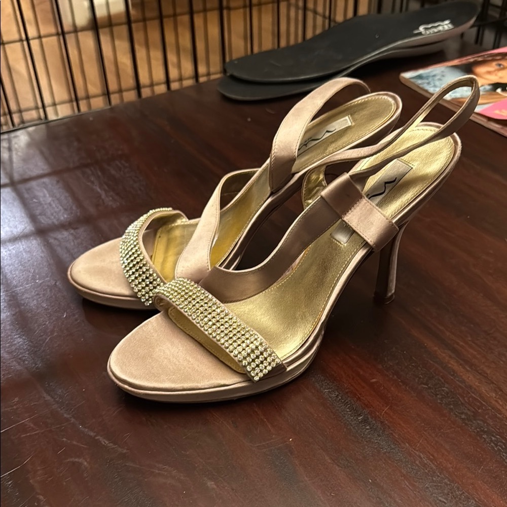 Nina champagne colored Women's Slingback Heels with Rhinestone Detail size 9